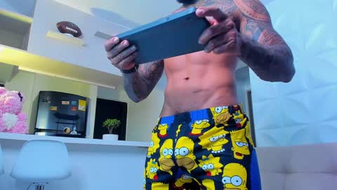 Snapshot of muscle_man19 chatting on 01-31-25, 03:20 Nick online show from 01-31-25, 03:20