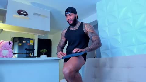Snapshot of muscle_man19 chatting on 02-15-25, 02:47 Nick online show from 02-15-25, 02:47