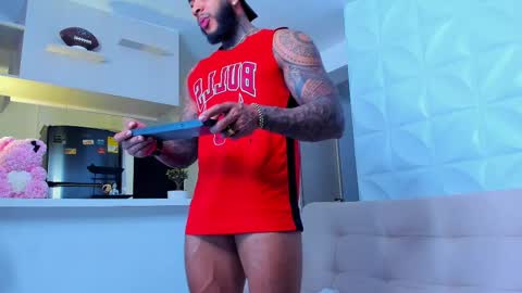 Snapshot of muscle_man19 chatting on 02-17-25, 11:20 Nick online show from 02-17-25, 11:20