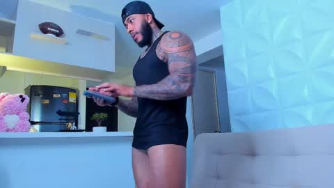 Snapshot of muscle_man19 chatting on 02-22-25, 03:45 Nick online show from 02-22-25, 03:45