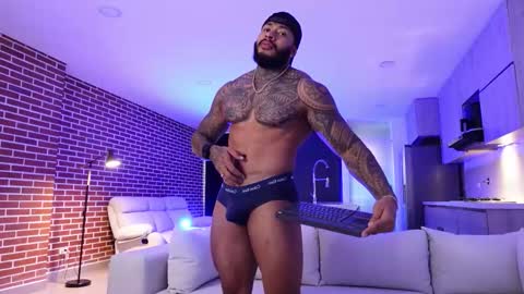 Snapshot of muscle_man19 chatting on 09-11-25, 11:32 Nick online show from 09-11-25, 11:32