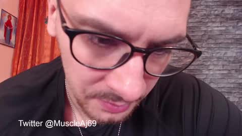 Snapshot of muscleaj69 chatting on 12-29-24, 03:57 AJ online show from 12-29-24, 03:57