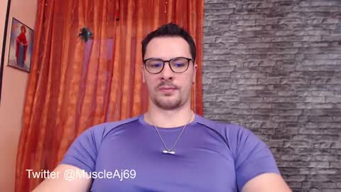 Snapshot of muscleaj69 chatting on 01-12-25, 02:52 AJ online show from 01-12-25, 02:52