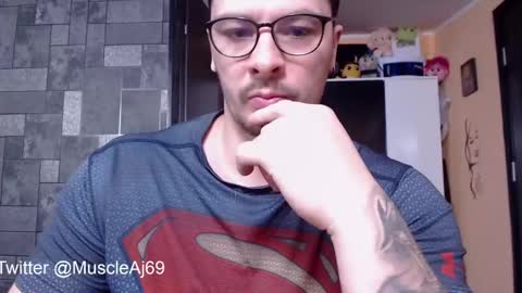 Snapshot of muscleaj69 chatting on 02-08-25, 07:27 AJ online show from 02-08-25, 07:27