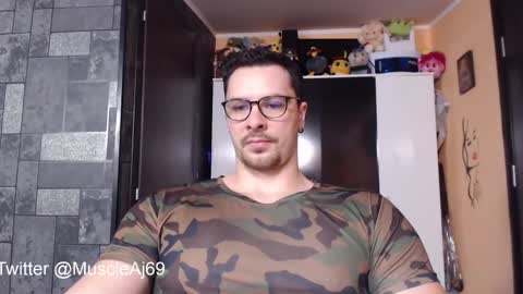 Snapshot of muscleaj69 chatting on 02-16-25, 05:48 AJ online show from 02-16-25, 05:48