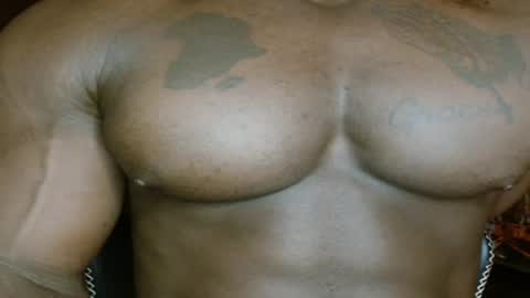 Snapshot of musclegodsammy23 chatting on 07-03-26, 02:07 musclegod23 online show from 07-03-26, 02:07