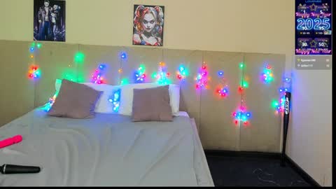 Snapshot of musclexxxbarbie chatting on 01-21-25, 08:43 Eva online show from 01-21-25, 08:43