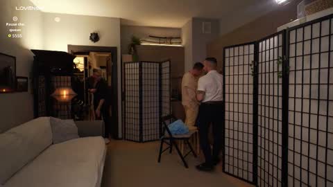 Snapshot of muscularfriend chatting on 10-02-25, 04:03 Ivan online show from 10-02-25, 04:03