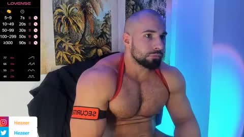 Snapshot of musculusx chatting on 12-29-24, 08:26 Musculus online show from 12-29-24, 08:26