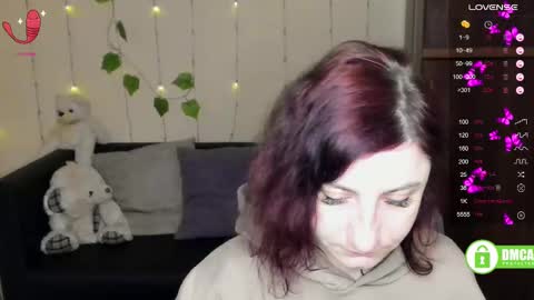 Snapshot of muse_kitty_jenia chatting on 02-14-25, 06:29 Jenya online show from 02-14-25, 06:29