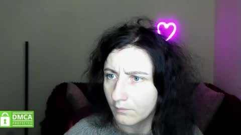 Snapshot of muse_kitty_jenia chatting on 10-13-25, 05:29 Jenya online show from 10-13-25, 05:29