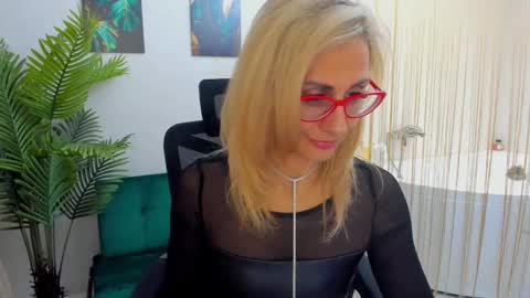 Diana online show from 02-12-25, 06:19