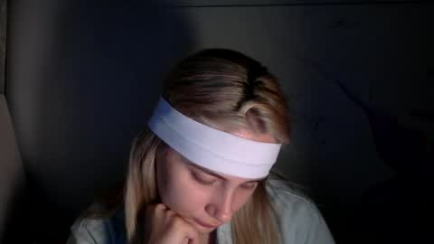 Snapshot of musescorner chatting on 10-04-25, 07:45 musescorner online show from 10-04-25, 07:45