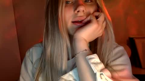 Snapshot of musescorner chatting on 05-06-26, 06:24 musescorner online show from 05-06-26, 06:24