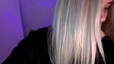 Snapshot of musescorner chatting on 05-29-26, 04:38 musescorner online show from 05-29-26, 04:38