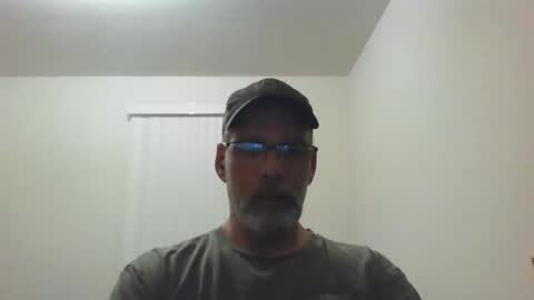 Snapshot of mustang_daddy chatting on 11-08-25, 01:39 307MountainMan online show from 11-08-25, 01:39