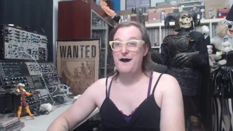 Snapshot of muziknerd chatting on 02-02-25, 07:30 Muziknerd online show from 02-02-25, 07:30