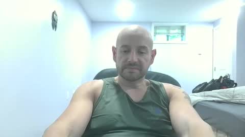 Snapshot of mworlton9 chatting on 05-09-26, 08:36 Maximus online show from 05-09-26, 08:36