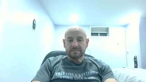Snapshot of mworlton9 chatting on 05-25-26, 12:16 Maximus online show from 05-25-26, 12:16
