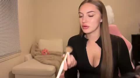 mxrissaof3 online show from 10-25-25, 04:42