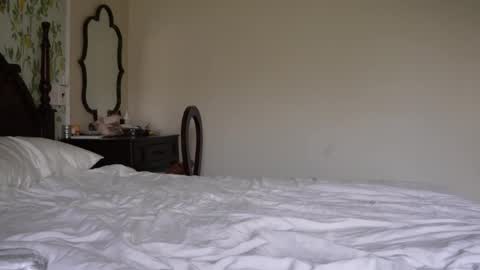  MIA  I will be here Monday Wednesday Thursday Saturday online show from 04-09-26, 08:20