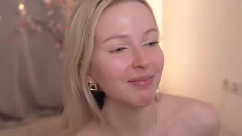 STELLA  Im here today online show from 02-21-25, 06:48