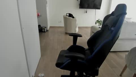 myboss_ online show from 10-09-25, 05:55