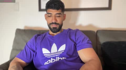 Snapshot of myke_esthetic chatting on 12-02-24, 01:25 Myke esthetic online show from 12-02-24, 01:25