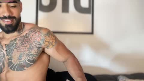 Snapshot of myke_esthetic chatting on 12-04-24, 11:35 Myke esthetic online show from 12-04-24, 11:35