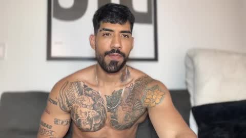 Snapshot of myke_esthetic chatting on 12-16-24, 01:31 Myke esthetic online show from 12-16-24, 01:31