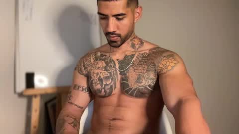 Snapshot of myke_esthetic chatting on 02-09-25, 03:11 Myke esthetic online show from 02-09-25, 03:11