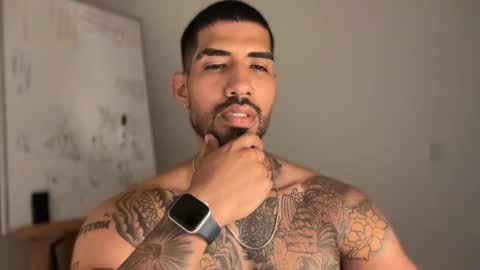 Snapshot of myke_esthetic chatting on 02-12-25, 12:27 Myke esthetic online show from 02-12-25, 12:27