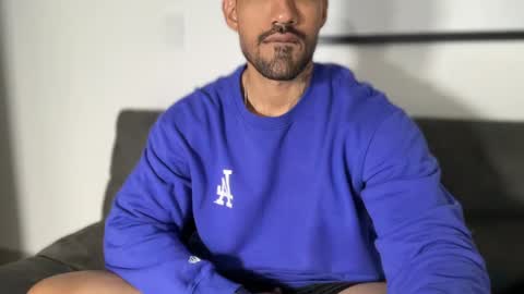 Snapshot of myke_esthetic chatting on 02-14-25, 12:30 Myke esthetic online show from 02-14-25, 12:30