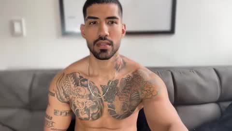 Snapshot of myke_esthetic chatting on 02-16-25, 08:22 Myke esthetic online show from 02-16-25, 08:22