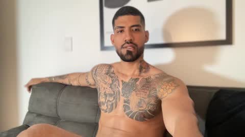 Snapshot of myke_esthetic chatting on 03-02-25, 01:58 Myke esthetic online show from 03-02-25, 01:58