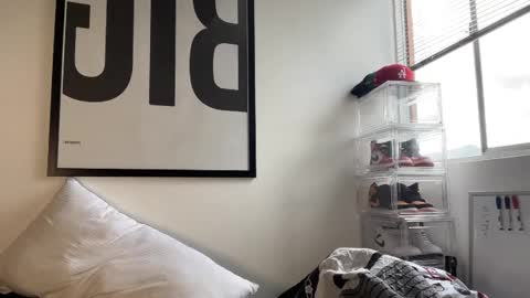 Snapshot of myke_esthetic chatting on 09-11-25, 04:40 Myke esthetic online show from 09-11-25, 04:40