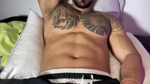 Snapshot of myke_esthetic chatting on 10-11-25, 08:13 Myke esthetic online show from 10-11-25, 08:13