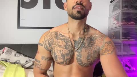 Snapshot of myke_esthetic chatting on 10-13-25, 03:39 Myke esthetic online show from 10-13-25, 03:39