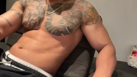 Snapshot of myke_esthetic chatting on 10-17-25, 11:07 Myke esthetic online show from 10-17-25, 11:07