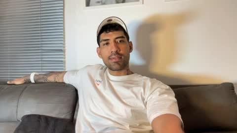 Myke esthetic online show from 04-14-26, 07:47