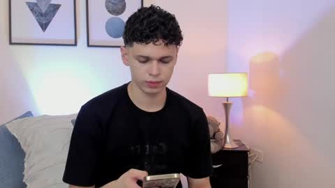 Snapshot of mykelcano chatting on 04-25-26, 01:14 Mykel online show from 04-25-26, 01:14