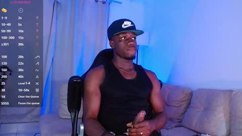 Mylo Wallace  online show from 02-11-26, 01:21