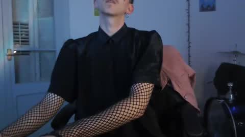 myngus online show from 10-19-25, 05:19