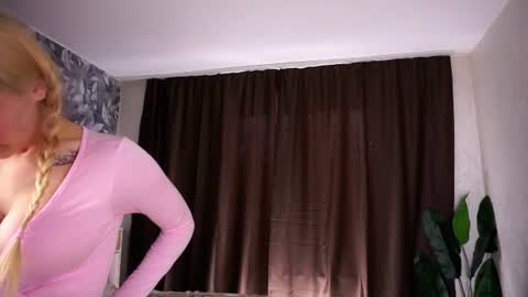 Greta online show from 06-25-26, 05:12