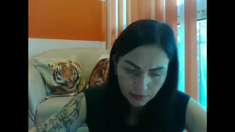 mystaluuna online show from 10-19-25, 06:47
