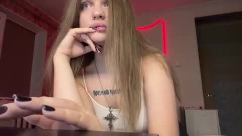 mysterious_wink online show from 11-28-25, 05:15