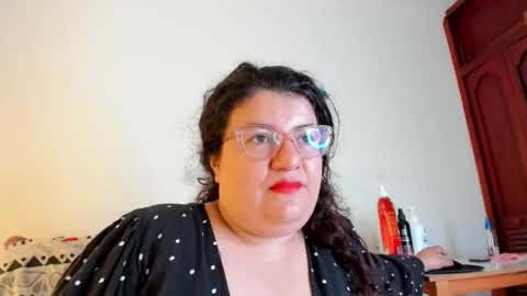 Snapshot of mystery_psique chatting on 12-17-25, 07:20 mystery_psique online show from 12-17-25, 07:20