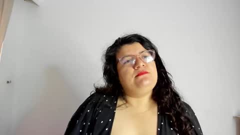 Snapshot of mystery_psique chatting on 01-18-26, 01:37 mystery_psique online show from 01-18-26, 01:37