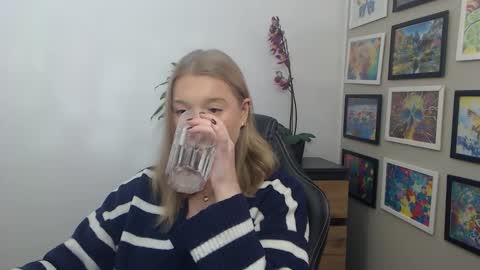 Erica online show from 11-27-25, 10:28