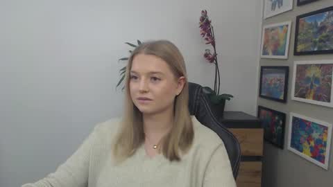 Erica online show from 01-14-26, 10:32